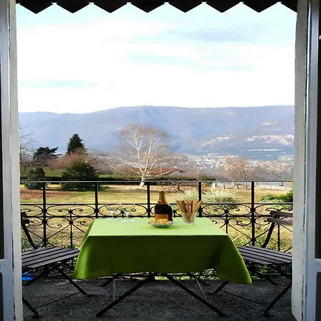 Chalet Sleeps 6 Chalet