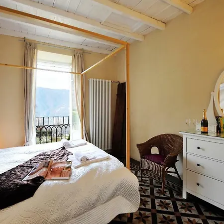 Chalet Sleeps 6 Chalet Faggeto Lario