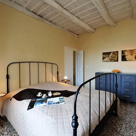 Chalet Chalet Sleeps 6 Faggeto Lario
